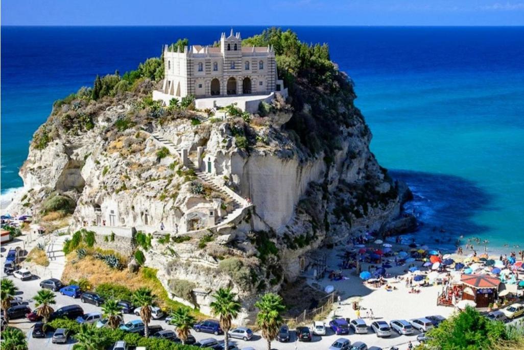 Casa Di Giorgio-Fronte Spiaggia Пиццо Экстерьер фото