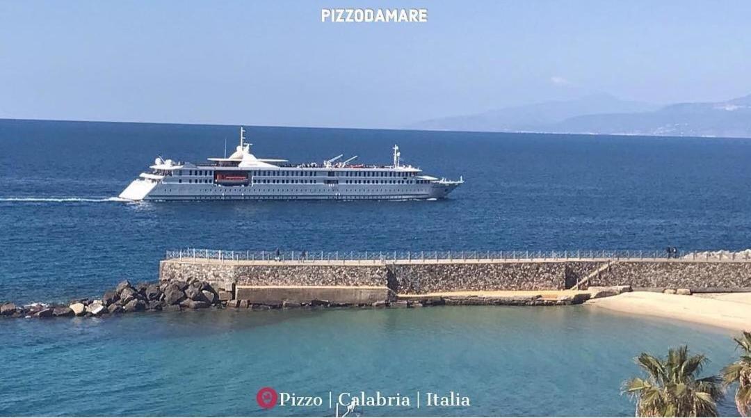 Casa Di Giorgio-Fronte Spiaggia Пиццо Экстерьер фото